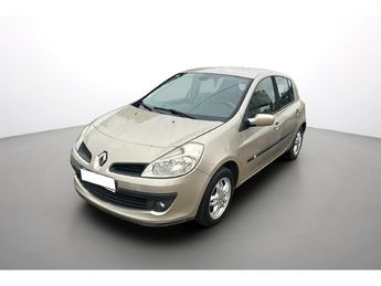  Voir d&eacute;tails -Renault Clio III 1.5 dci privilege BVA &agrave; Sarcelles (95)