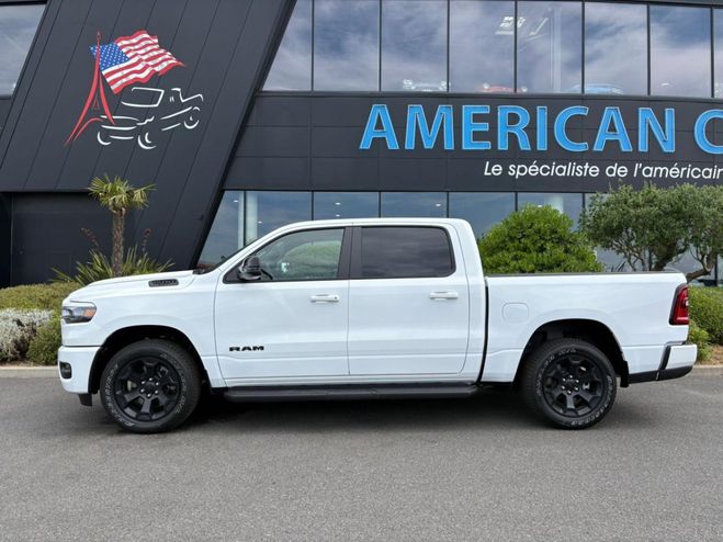 Dodge Ram 1500 CREW CAB SPORT BLACK PACKAGE Blanc de 2025