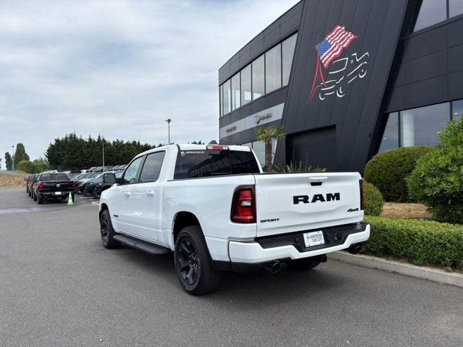 Dodge Ram 1500 CREW CAB SPORT BLACK PACKAGE Blanc de 2025