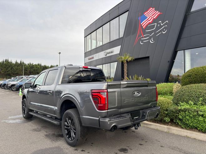 Ford F150 Supercrew LARIAT Black Package V8 5.0L Gris de 2025