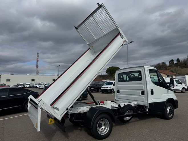 Iveco Daily BENNE 35C18 A8 180CV 3L JPM ACIER ATTELA Blanc de 2026