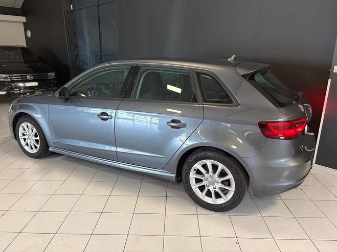 Audi A3 1.6 l TDI 110cv Attraction Gris de 2015