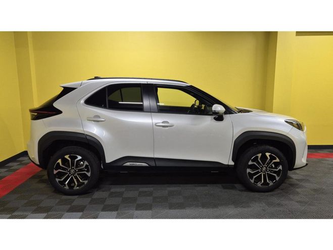 Toyota Yaris Cross HYBRID 130H MC26 DESIGN + PACK CAR BLANC LUNAIRE NACRE de 2026