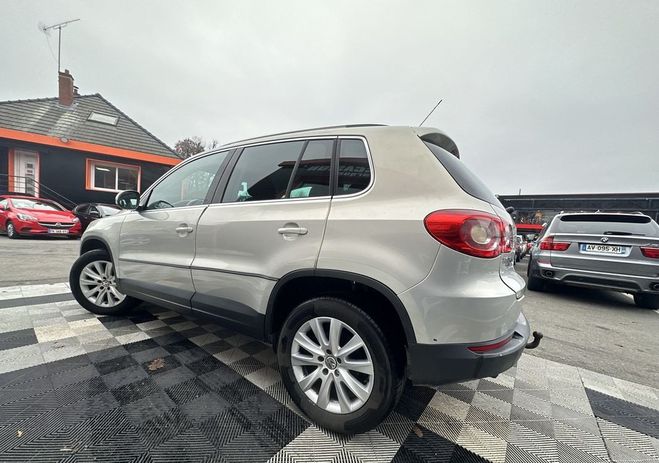 Volkswagen Tiguan 2.0 TDI 110CH BLUEMOTION FAP Gris de 2011