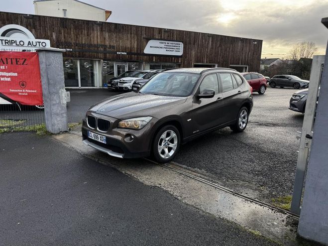 BMW X1 sDrive 18d - 143 Confort clim + radar AR MARRON FONCE de 2012