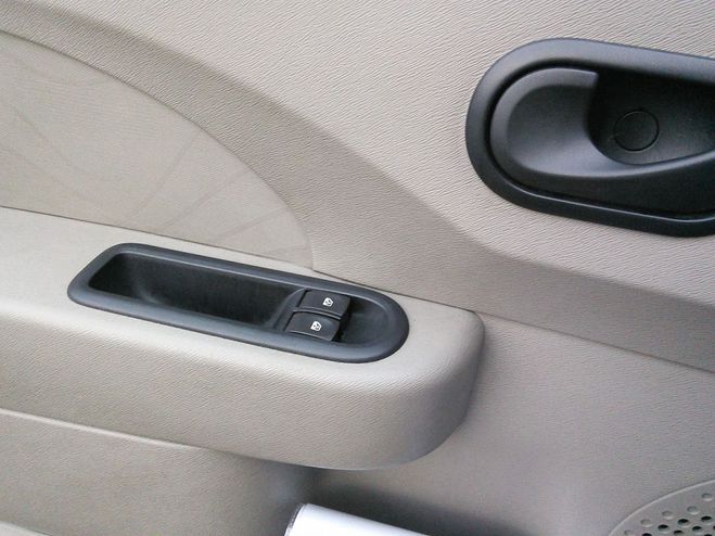 Renault Twingo 1.2 75 CV Authentique GARANTIE MECANIQUE Noir de 2009