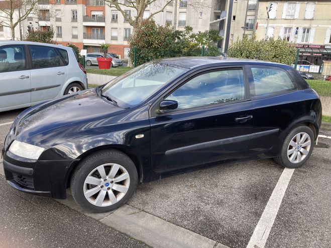 Fiat Stilo  1.9 Jtd diesel 2006  prix 1890� Noir  de 2006