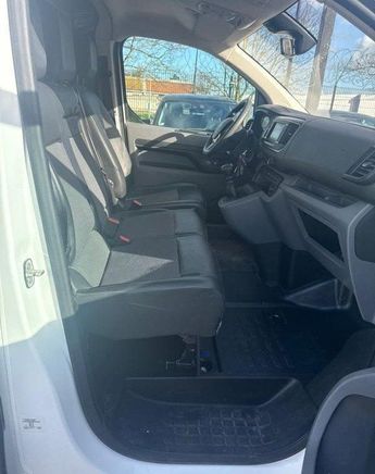  Voir d&eacute;tails -Peugeot Expert FOURGON 1.5 BLUEHDI 120 S&S BVM6 PACK SP &agrave; Villeneuve-Saint-Georges (94)