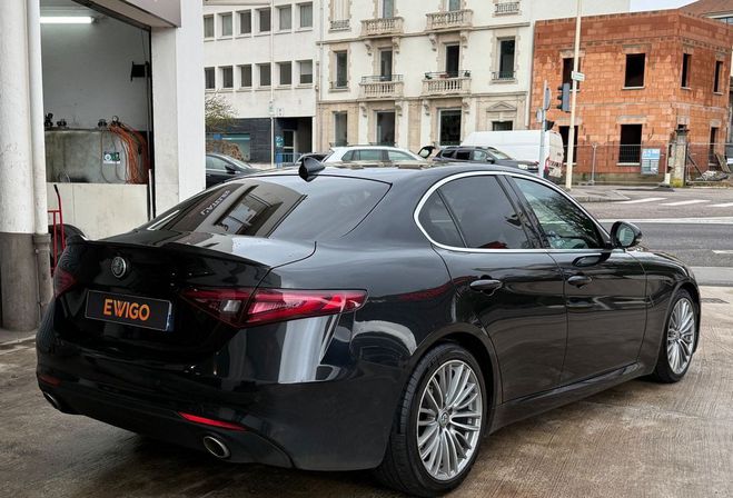 Alfa romeo Giulia ii 2.2 180 super at8   acc camera sieges Noir de 2017