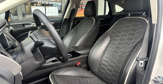 Ford Mondeo 140ch hybrid vignale toit ouvrant Blanc de 2017