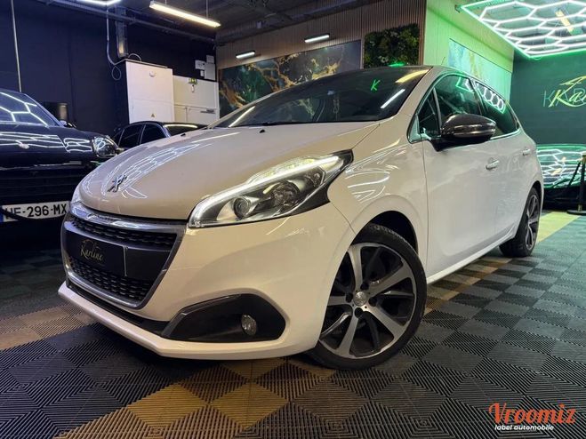 Peugeot 208 GENERATION-I 1.2 PURETECH 110 cv GT LINE Blanc de 2018