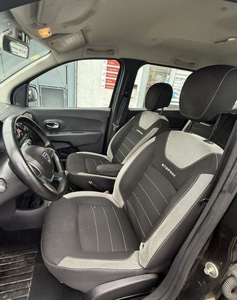  Voir d&eacute;tails -Dacia Lodgy stepway 1.5 dci 115 blue 7pl &agrave; Villefranche-sur-Sa�ne (69)