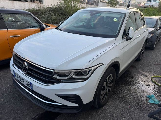 Cliquer pour voir la photo suivante Volkswagen Tiguan 2.0 TDI 150CH ACTIVE Blanc de 2021
