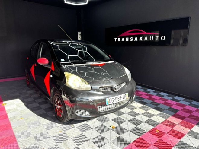 Toyota Aygo 1.0 VVT-i In / 1�re main /Moteur � chain Noir de 2011