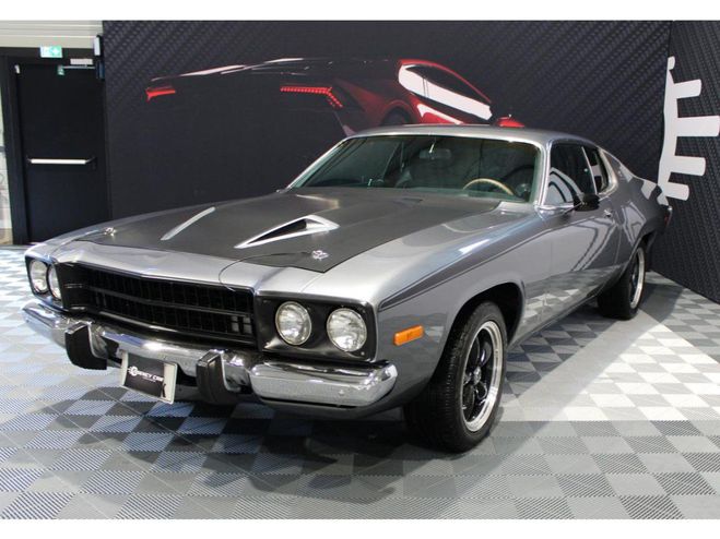 Plymouth Road Runner SATELLITE GRIS de 1974