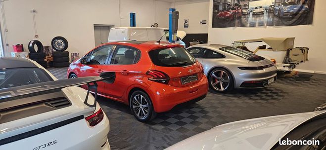 Peugeot 208 ALLURE Orange de 2017