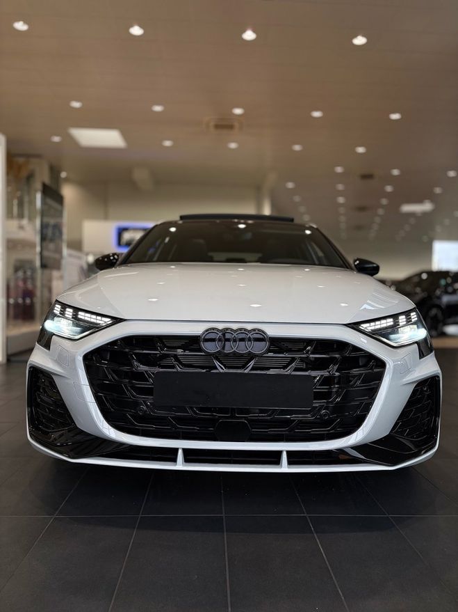 Audi A3 Sportback S-Line - 2.0 TDI 150CH - DSG7 Blanc de 2025