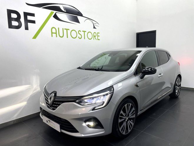 Cliquer pour voir la photo suivante Renault Clio 1.5 Blue dCi 115ch Initiale Paris GRIS C de 2019