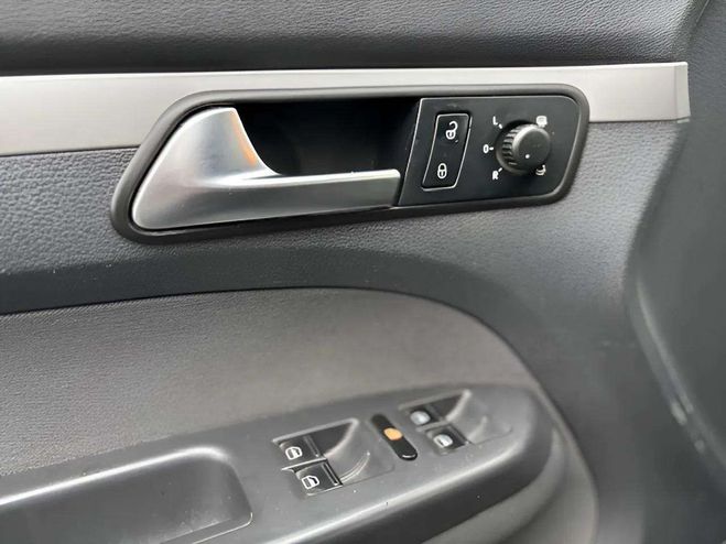 Volkswagen Touran 1.6 TDI 105CH BLUEMOTION FAP MATCH GRIS F de 2013