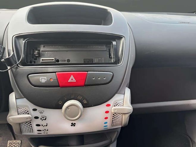 Citroen C1 1.0I ATTRACTION 5P ROUGE de 2010