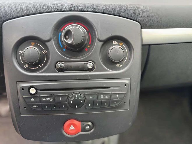 Renault Clio 1.5 DCI 75CH AUTHENTIQUE ECO� GRIS F de 2010