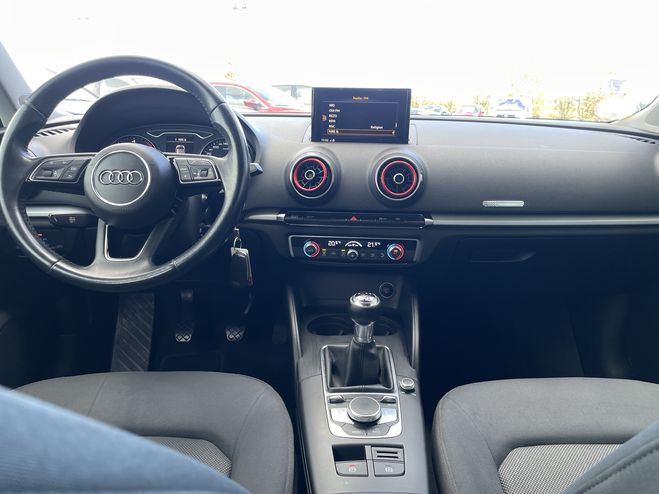 Audi A3 30 TDI 116CH BUSINESS LINE NOIR de 2018