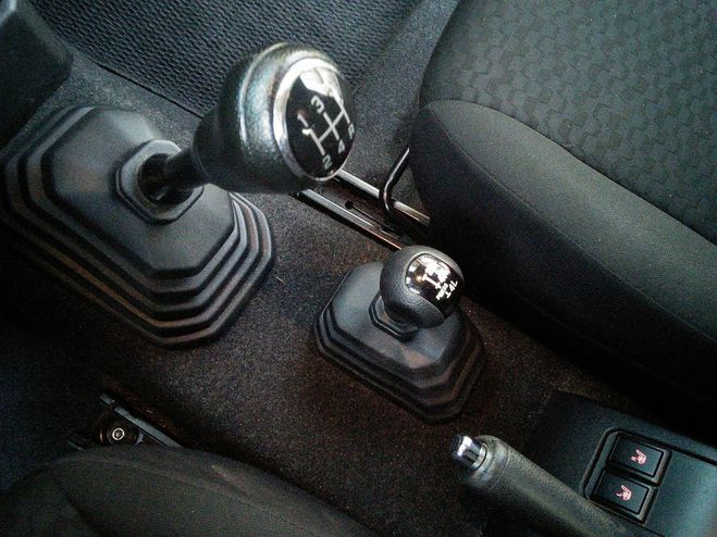 Suzuki Jimny 2 AllGrip 1.5 VVT 102 16V 4WD PACK 4 PLA Noir de 2019