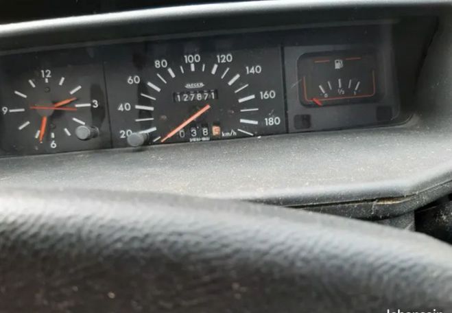 Peugeot 205 un Sacre numero   de 1995