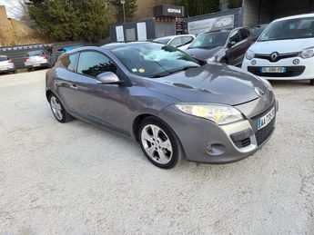  Voir d&eacute;tails -Renault Megane III COUPE Dynamique 1.5 DCi 110 ch &agrave;  Les Pennes-Mirabeau (13)