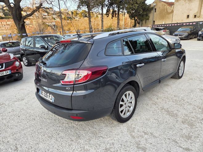 Renault Megane III ESTATE Privil�ge 1.9 DCi 130 ch Gris de 2009