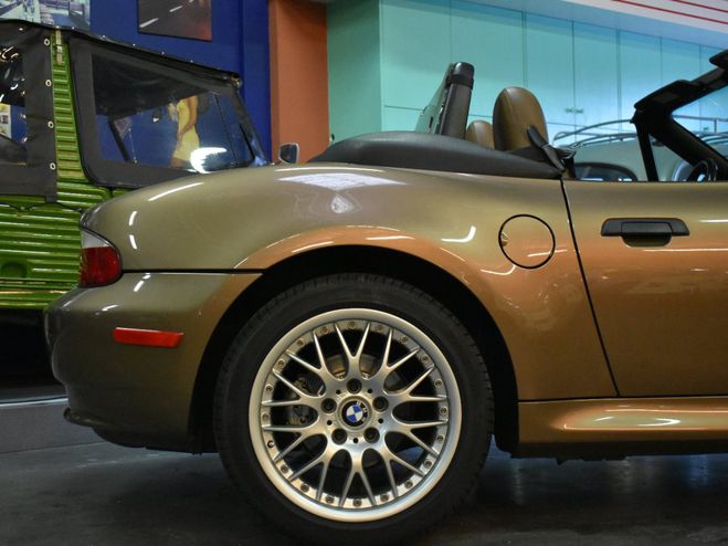 BMW Z3 3.0L marron de 2001