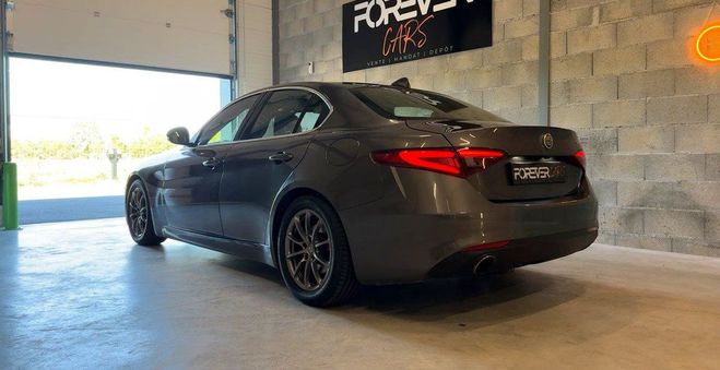 Alfa romeo Giulia 2.0 TB 200 SUPER AT8 Garantie 6 mois Cam Autre de 2016