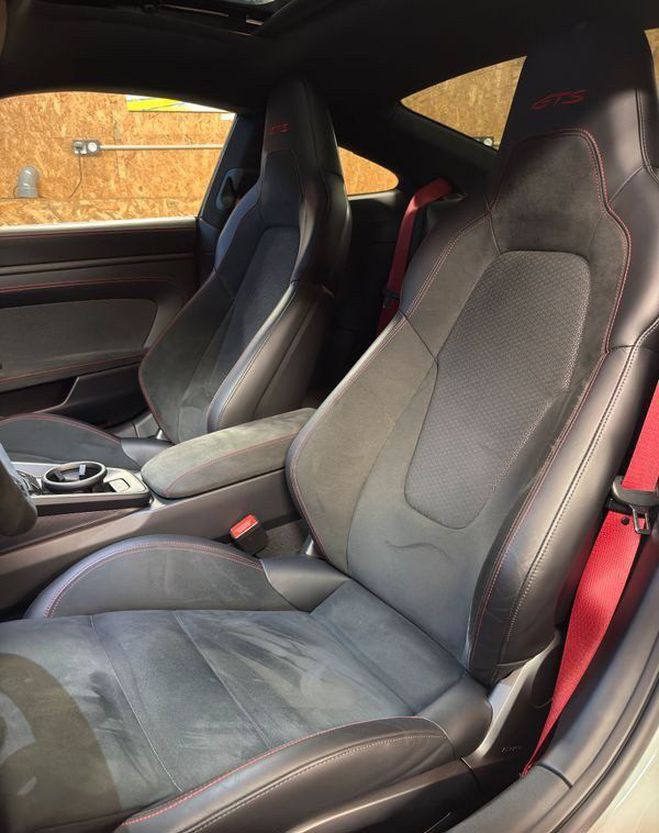 Porsche 911 (992) 2 3.6 4 3.0 541 carrera gts pdk im Vert de 2024