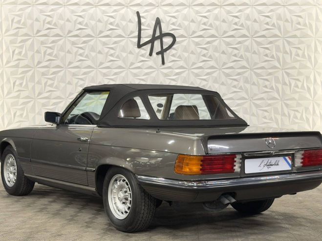 Mercedes Classe SL 500 R107 5.0 V8 245 ch MARRON de 1983