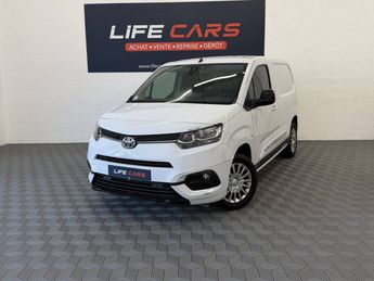  Voir d&eacute;tails -Toyota Proace City Medium 100 D-4D Business RC23 &agrave; Mouans-Sartoux (06)