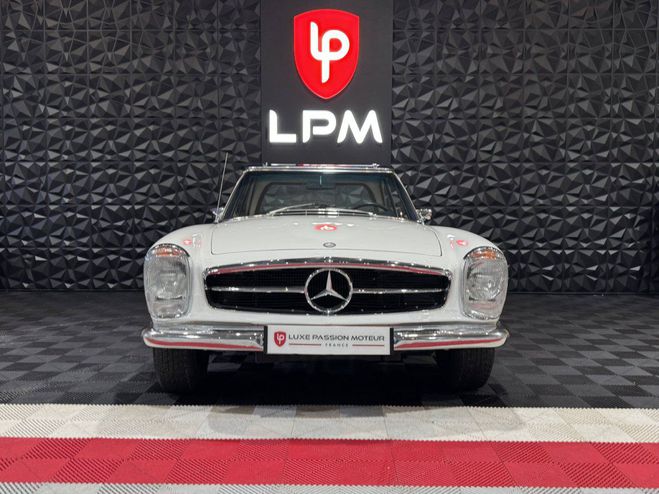 Mercedes Classe SL PAGODE 280 BLANC de 1968