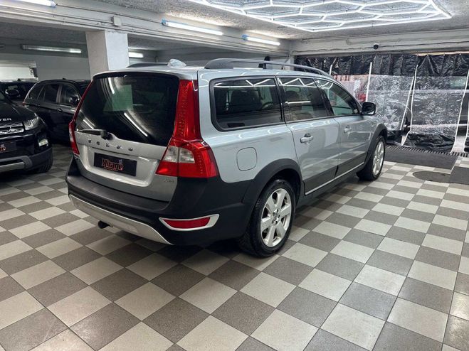 Volvo XC70 MOMENTUM AWD gris metal de 2009