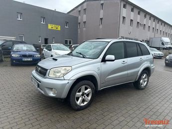  Voir d&eacute;tails -Toyota RAV 4 rav-4 2l d4d turbo 116cv 5 portes &agrave; Eckwersheim (67)