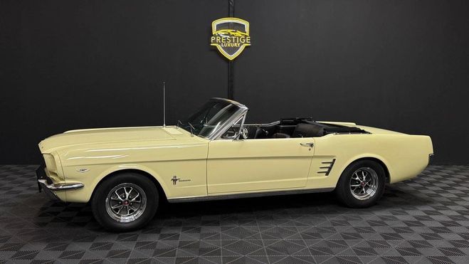 Cliquer pour voir la photo suivante Ford Mustang 4.7 V8 289 Cabriolet Beige de 1966