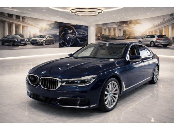 BMW Serie 7 750i XDRIVE 4X4 G11 4.4 BITURBO 450 BLEU de 2017