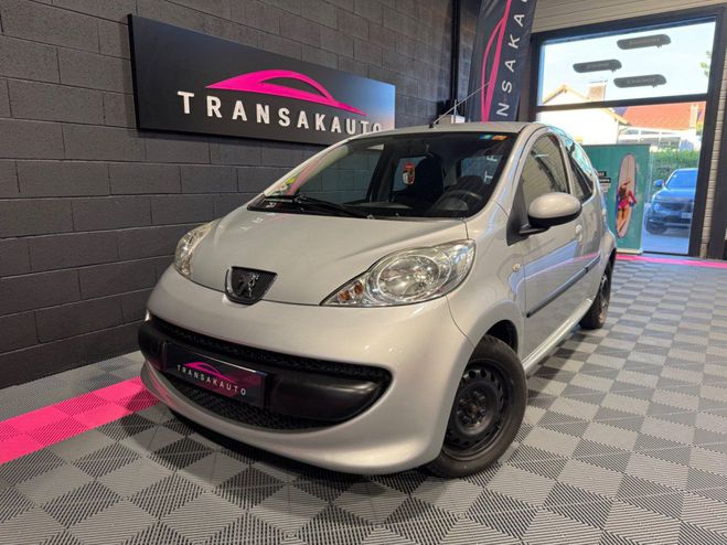 Peugeot 107 1.0e 12V 68ch 2-Tronic Trendy Gris de 2007
