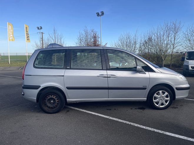 Peugeot 807 2.0 HDI136 CONFORT PACK FAP GRIS CLAIR  de 2008