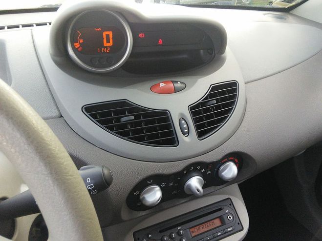 Renault Twingo EN DOUBLE A ANNULER 1.2  75 Expression Gris de 2010