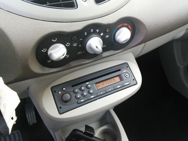 Renault Twingo EN DOUBLE A ANNULER 1.2  75 Expression Gris de 2010