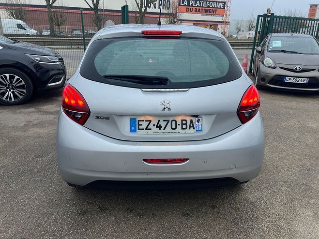 Peugeot 208 (2) 1.2 L 110 S&S EN FINITION ALLURE 5P  Gris de 2018