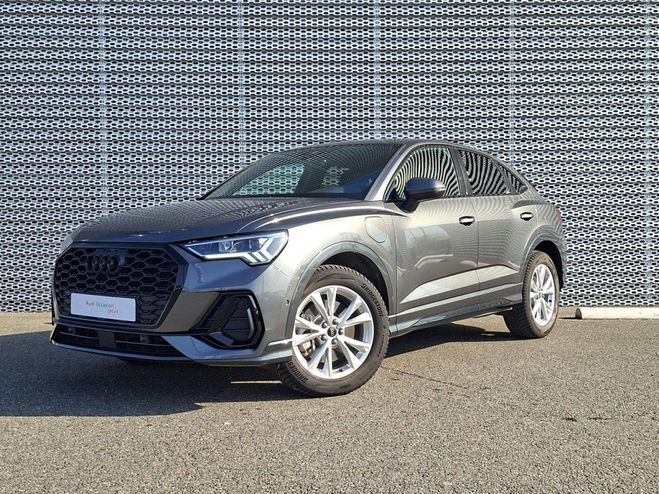 Cliquer pour voir la photo suivante Audi Q3 Sportback 45 TFSIe 245 ch S tronic 6 S l Gris de 2024