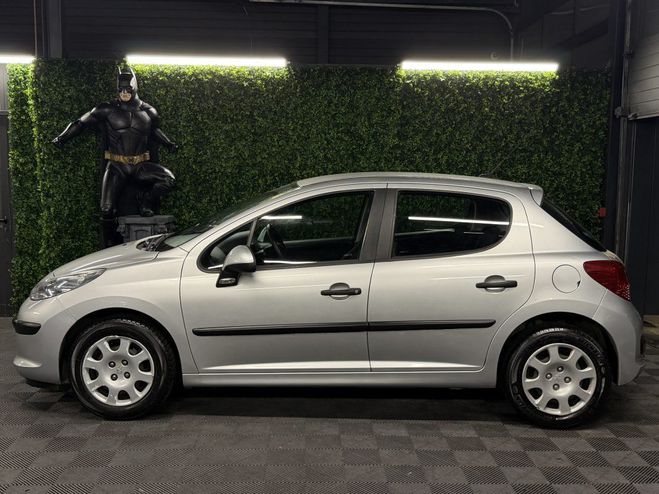 Peugeot 207 1.4 i 75 Cv 5 PORTES / 86 900 Kms - GARA Gris de 2007