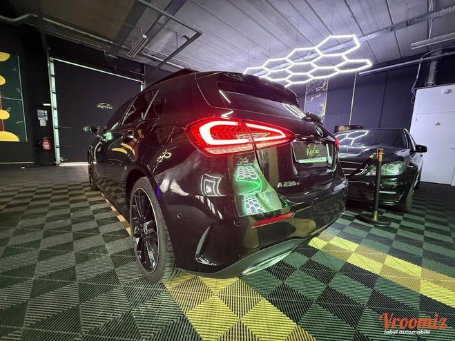 Mercedes Classe A COMPACT 1.3 250 E 218H 160 cv EQ-POWER P Noir de 2020