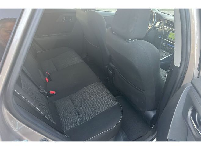 Toyota Auris Hybride 136h ACTIVE Marron clair de 2015