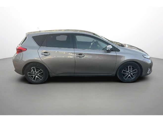 Toyota Auris Hybride 136h ACTIVE Marron clair de 2015